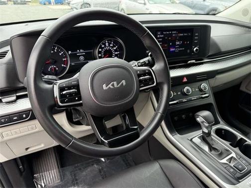 2022 Kia Carnival LXS