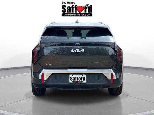 Interstellar Gray 2027 Kia EV3 Wind