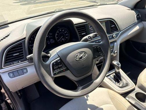 Black Diamond 2017 Hyundai ELANTRA SE