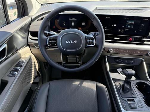 2025 Kia Carnival LXS
