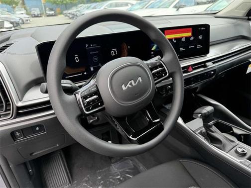 2025 Kia Sorento LX