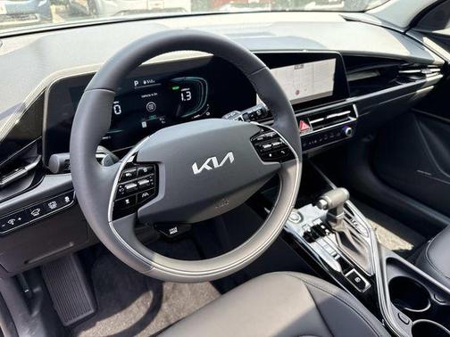 Mineral Blue 2026 Kia Niro EX
