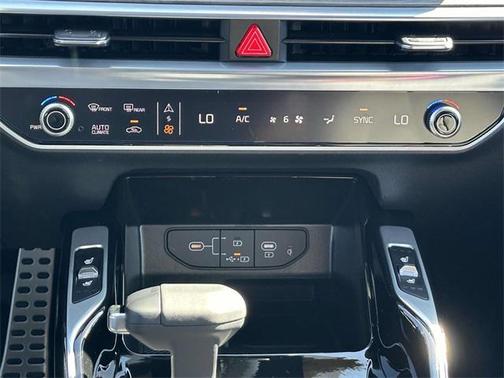 2025 Kia Sorento SX