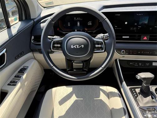 2025 Kia Carnival EX