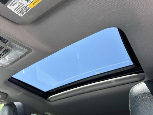 Ooh La La Rouge Mica 2016 Toyota Highlander XLE