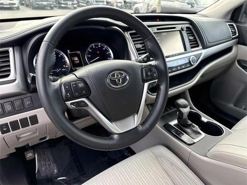 2018 Toyota Highlander LE Plus