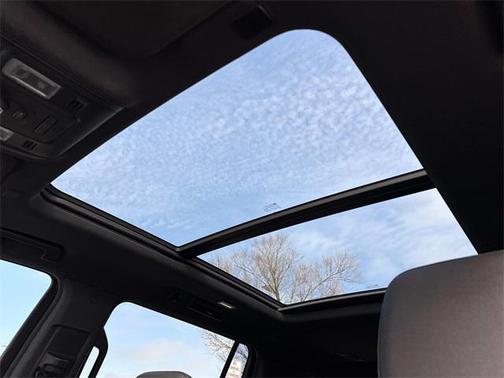 2021 Chevrolet Suburban 4WD Z71