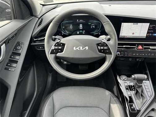 2025 Kia Niro SX