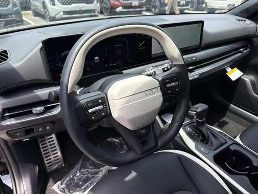 Aurora Black Pearl 2026 Kia K4 GT-Line Turbo