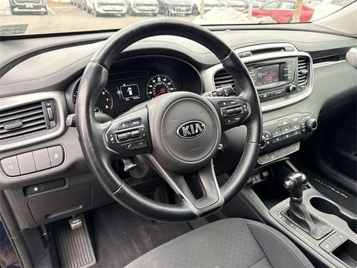 2016 Kia Sorento LX