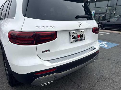 2025 Mercedes-Benz GLB 250 Base