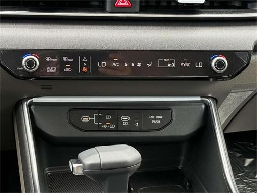 2025 Kia Carnival EX
