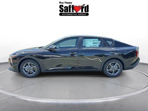 Aurora Black Pearl 2026 Kia K4 LXS