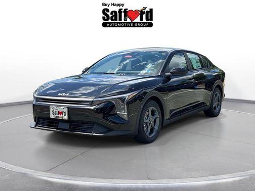 Aurora Black Pearl 2026 Kia K4 LXS