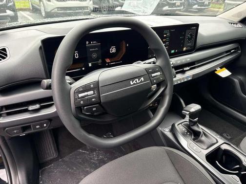 Aurora Black Pearl 2026 Kia K4 LXS