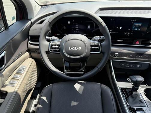 2025 Kia Carnival SX