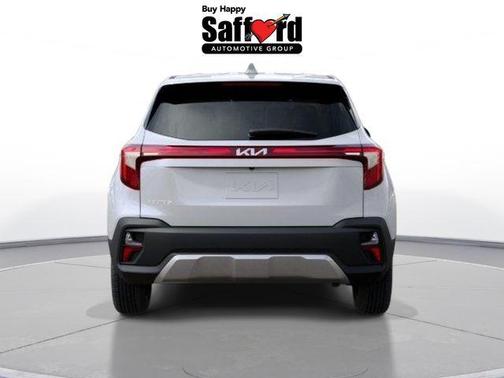 White Pearl 2026 Kia Seltos LX