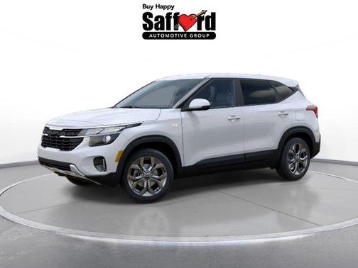 White Pearl 2026 Kia Seltos LX