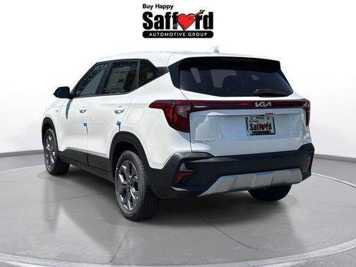Snow White Pearl 2026 Kia Seltos LX