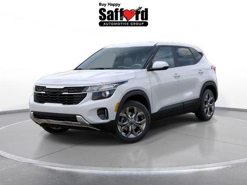 White Pearl 2026 Kia Seltos LX