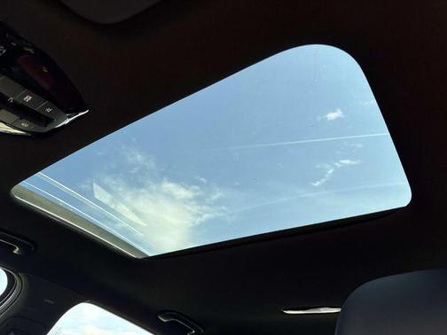 Snow White Pearl 2026 Kia K4 GT-Line