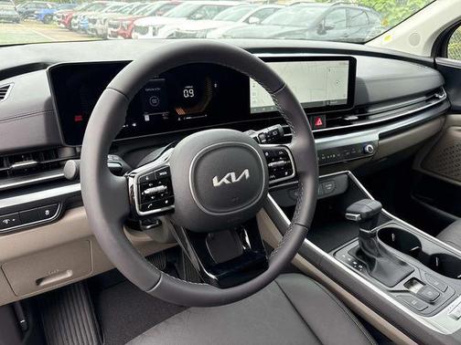 Aurora Black Pearl 2026 Kia Carnival LXS