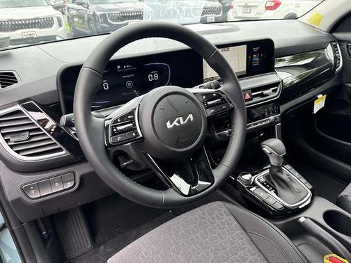 Pluton Blue/Black Roof 2026 Kia Seltos S
