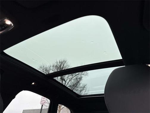 2019 Volvo XC60 Recharge Plug-In Hybrid T8 R-Design