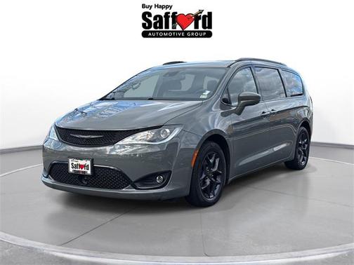 2020 Chrysler Pacifica Touring-L Plus