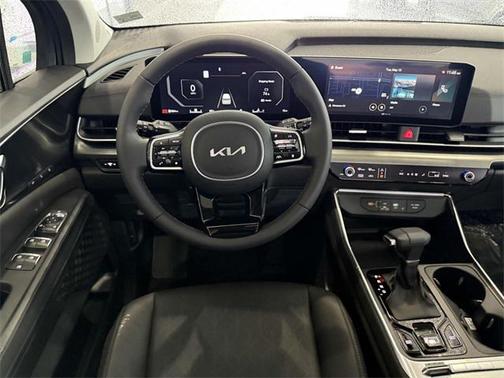 2025 Kia Carnival SX