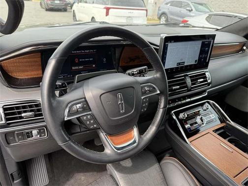 2022 Lincoln Navigator Black Label