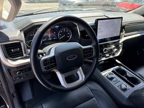 DARK MATTER PC 2024 Ford Expedition Max XLT
