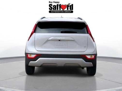Snow White Pearl 2026 Kia Niro LX