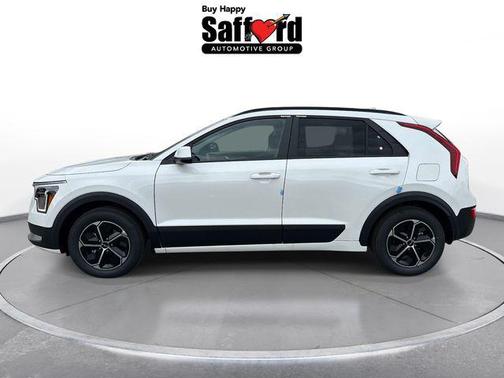 Snow White Pearl 2026 Kia Niro LX