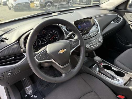 2022 Chevrolet Malibu FWD RS