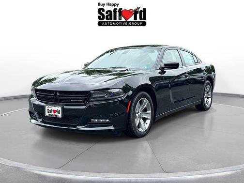 Pitch Black Clearcoat 2016 Dodge Charger SXT
