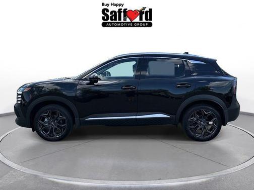 Super Black 2025 Nissan Kicks SR