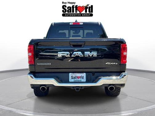 Diamond Black Crystal Pearlcoat 2025 RAM 1500 Laramie