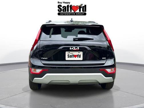 Aurora Black Pearl 2026 Kia Niro LX