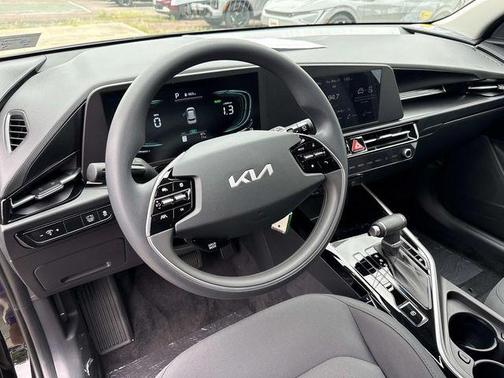 Aurora Black Pearl 2026 Kia Niro LX