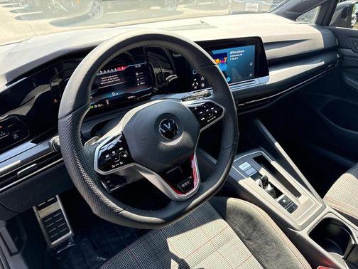 2022 Volkswagen Golf GTI 2.0T SE DSG