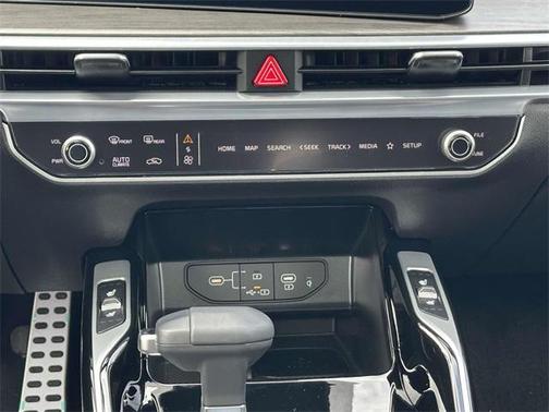 2025 Kia Sorento SX