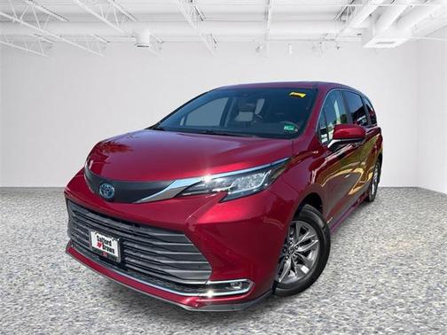 2021 Toyota Sienna XLE 7 Passenger