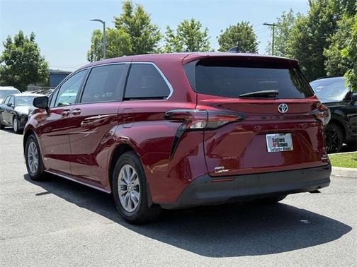 2021 Toyota Sienna XLE 7 Passenger