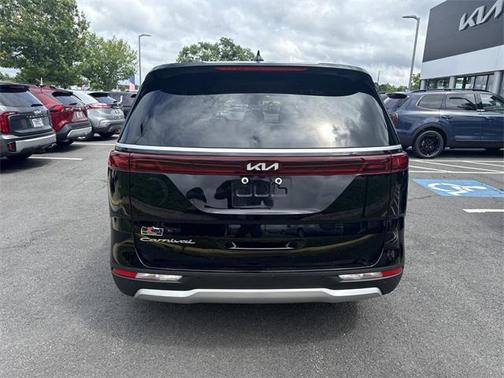 2022 Kia Carnival SX