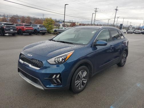 2022 Kia Niro LXS