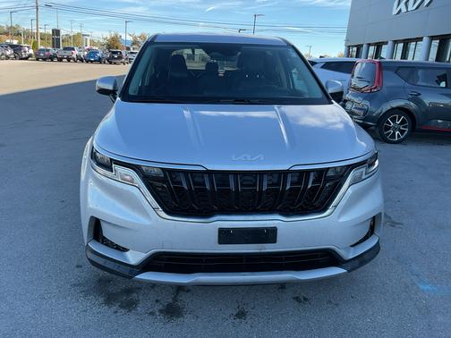 2023 Kia Carnival LX