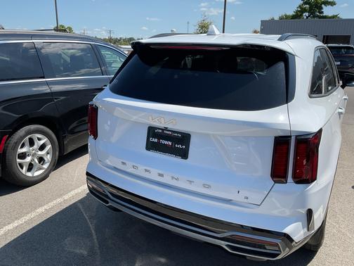 2022 Kia Sorento S