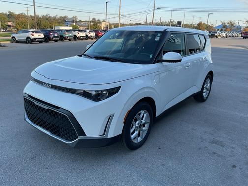 2024 Kia Soul LX