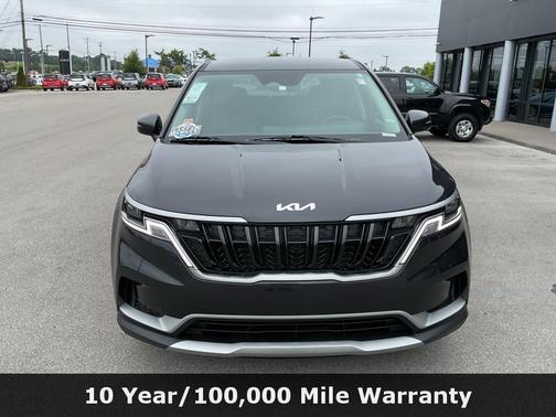 2024 Kia Carnival LX